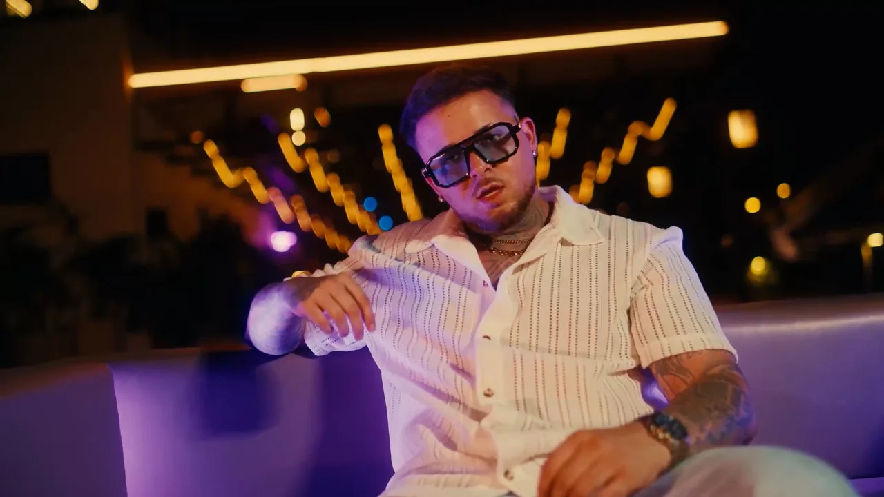 Chris Contradicción